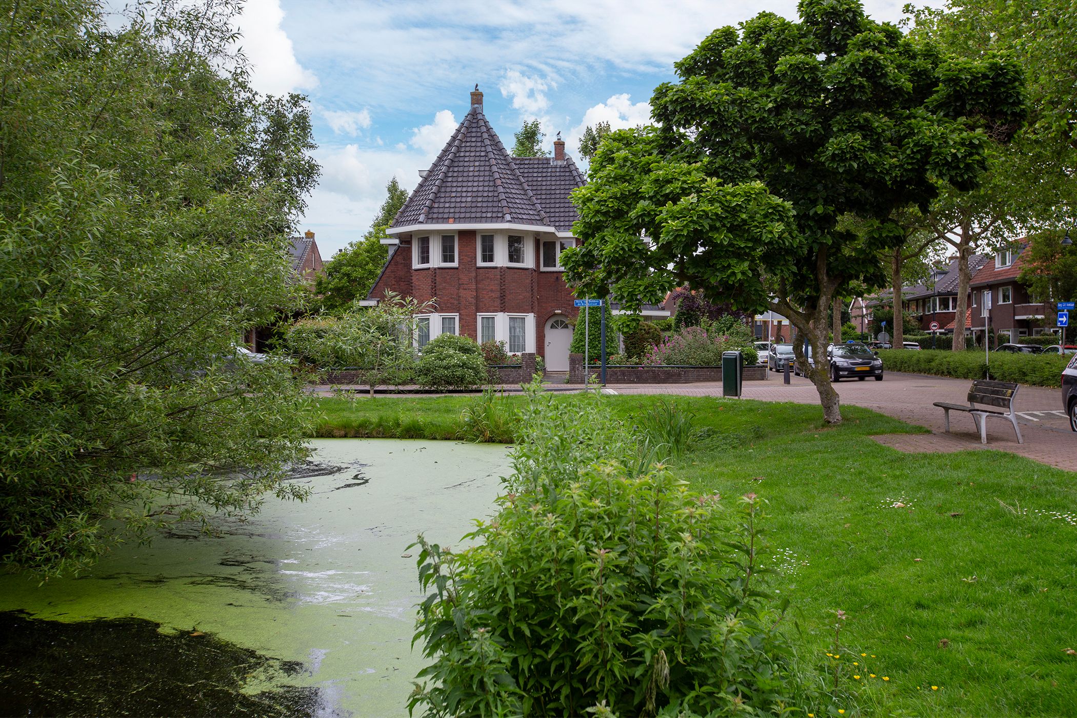 Foto van Burg. v. Dobben de Bruijnstraat 1, Bodegraven