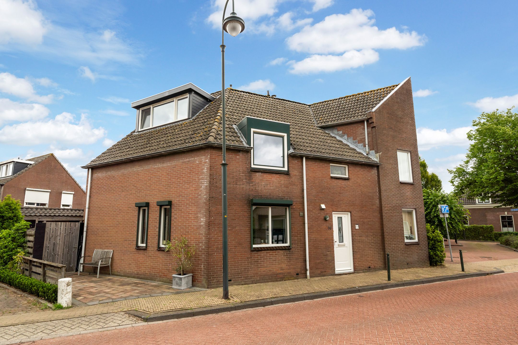 Foto van Dorpsstraat 93, Aarlanderveen