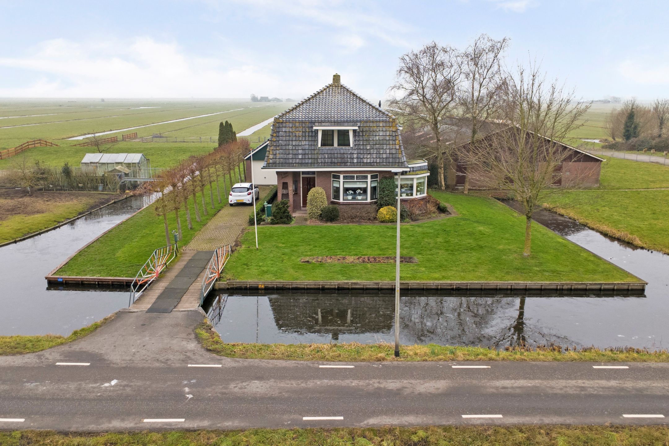 Foto van Zuideinde 20a, Aarlanderveen