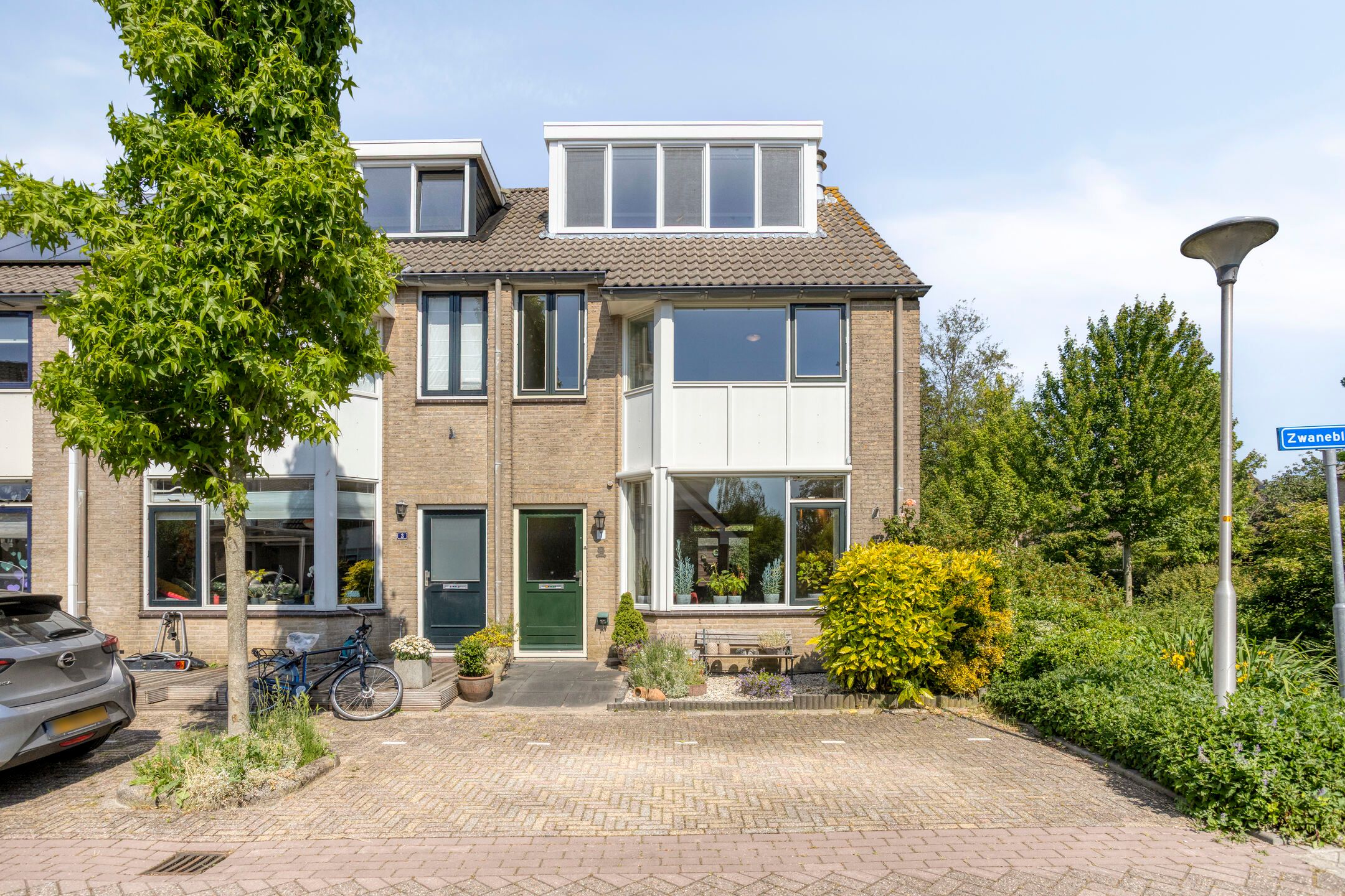 Foto van Zwanebloem 1, Woubrugge
