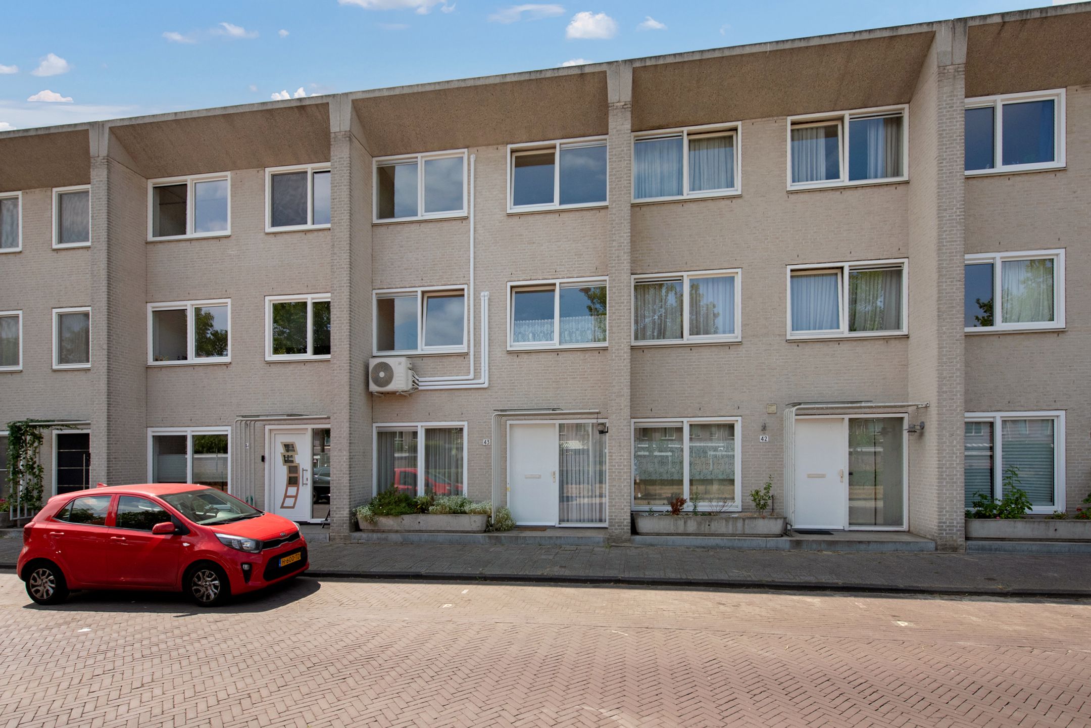 Foto van Pijlkruidveld 43, Den Haag