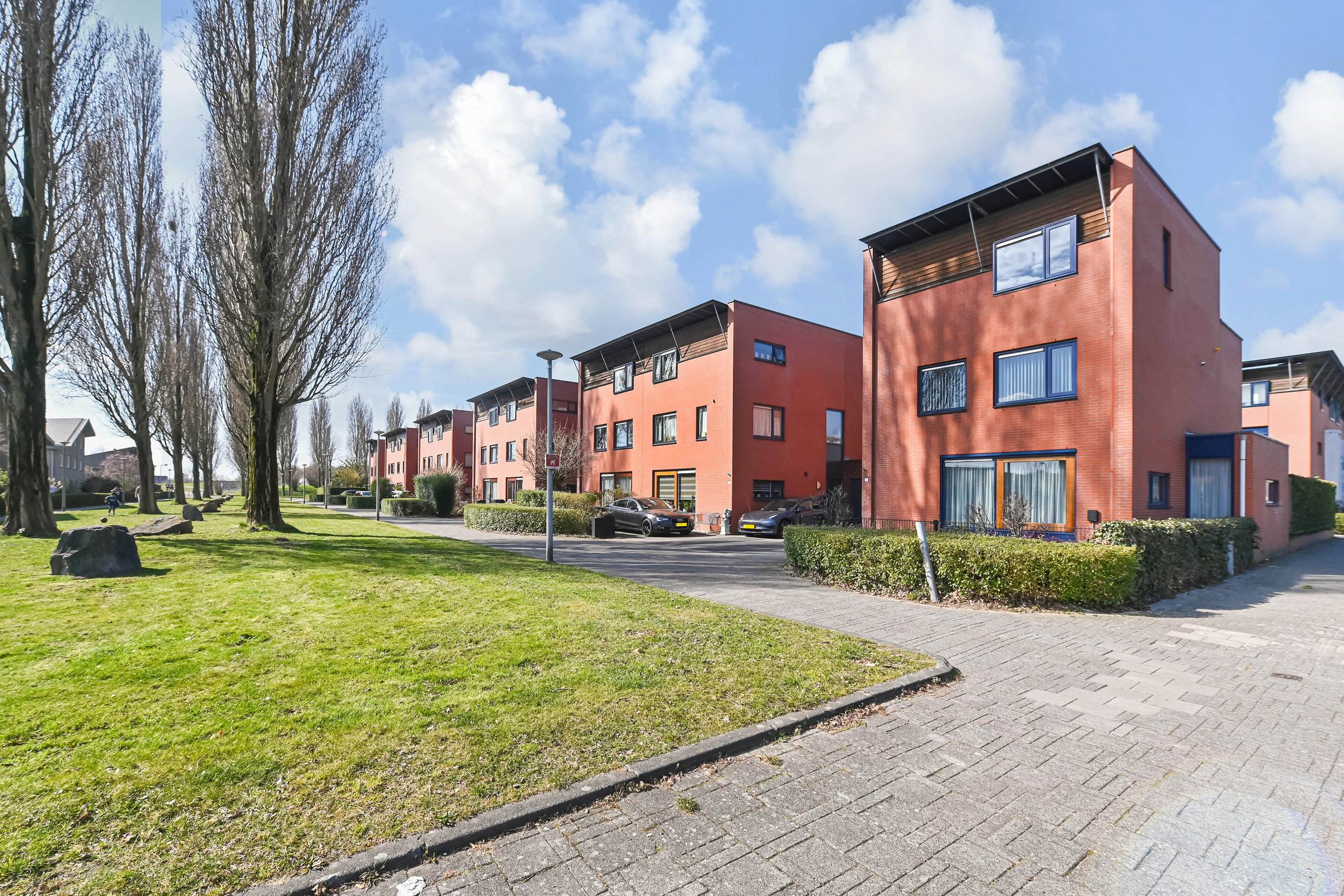 Foto van Marjoleinveld 1, Den Haag