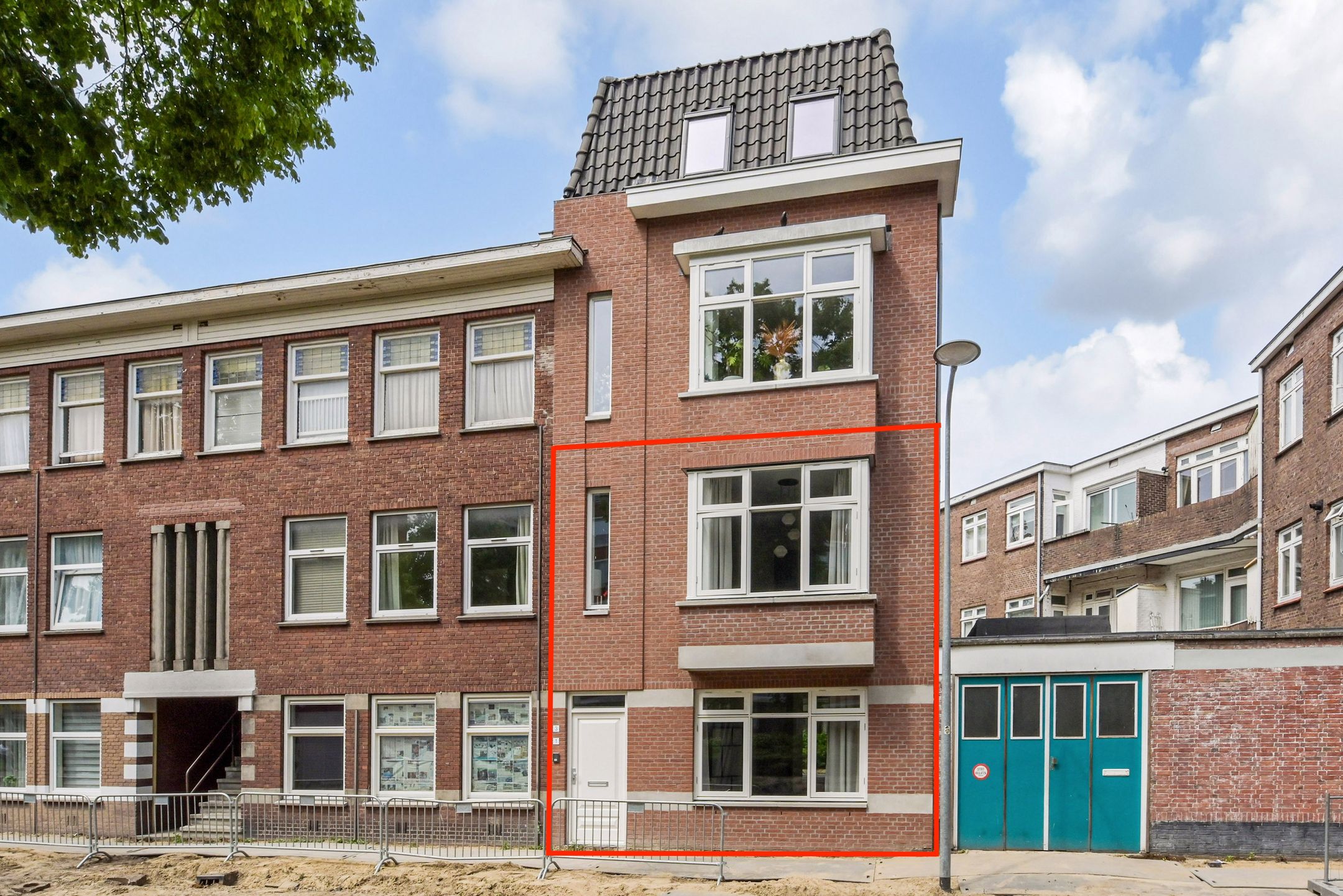 Foto van Linnaeusstraat 1, Den Haag