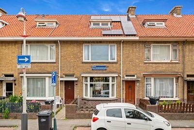 Foto van Boele van Hensbroekstraat 38, Den Haag