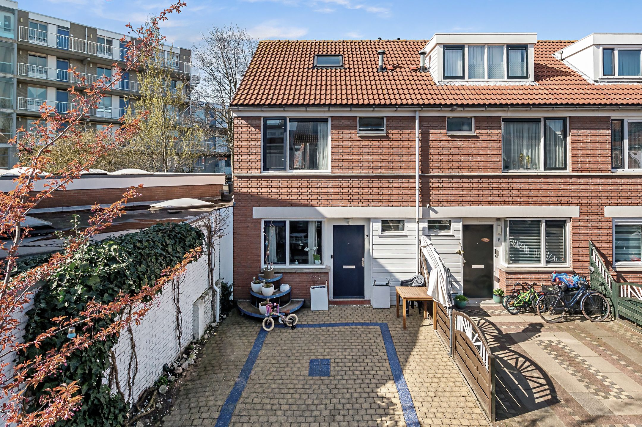 Foto van Van Oosterwijk Bruynstraat 1R, Den Haag