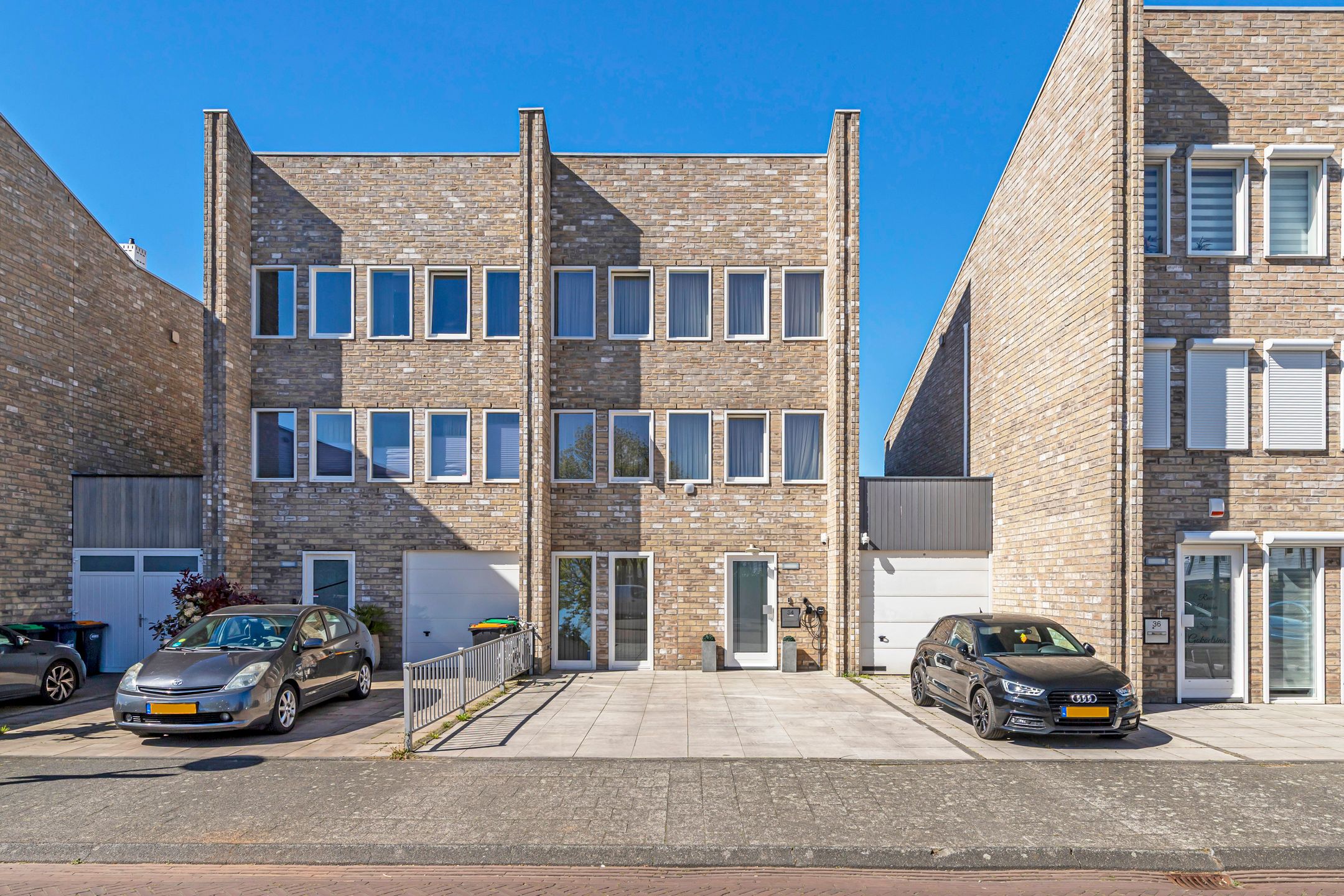 Foto van Menno ter Braakstraat 34, Den Haag