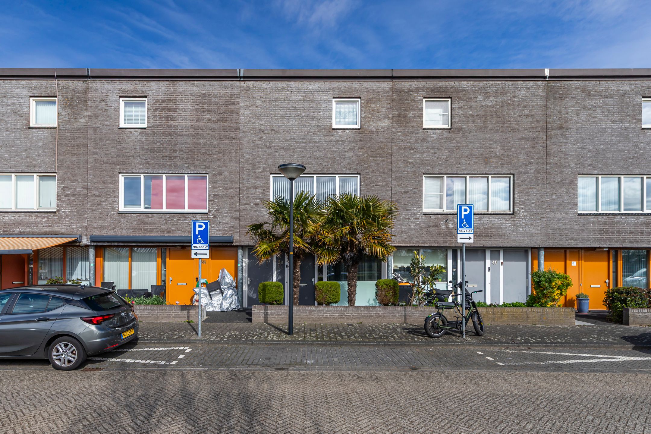 Foto van Carry van Bruggenhof 39, Den Haag