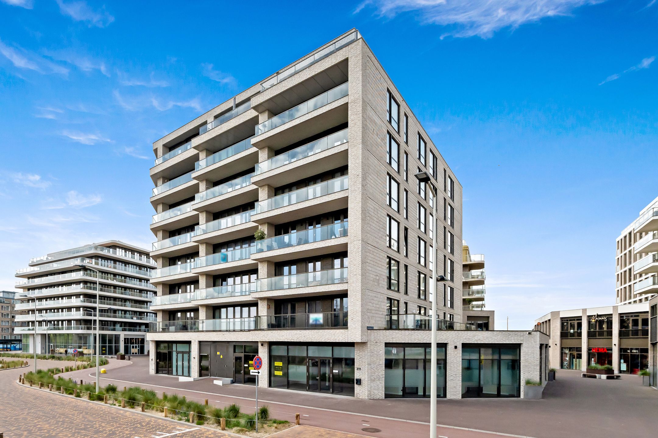 Foto van Deltaplein 321, Den Haag