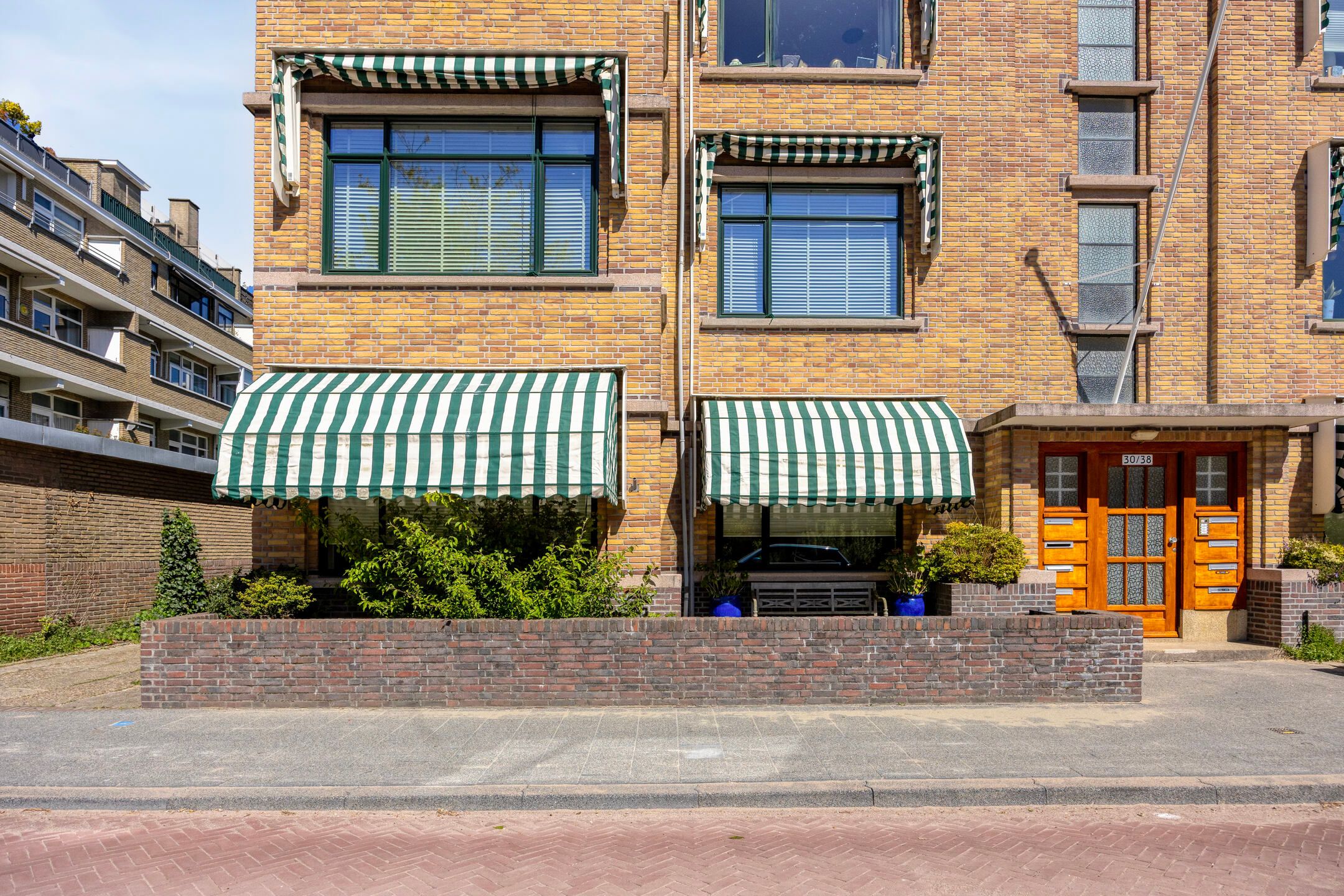 Foto van Pinksterbloemplein 35, Den Haag