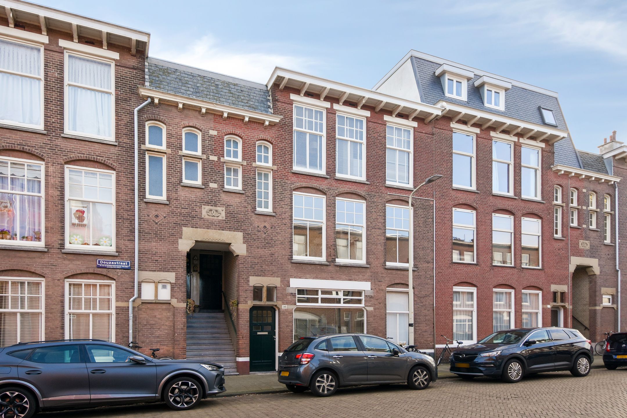 Foto van Douzastraat 34, Den Haag