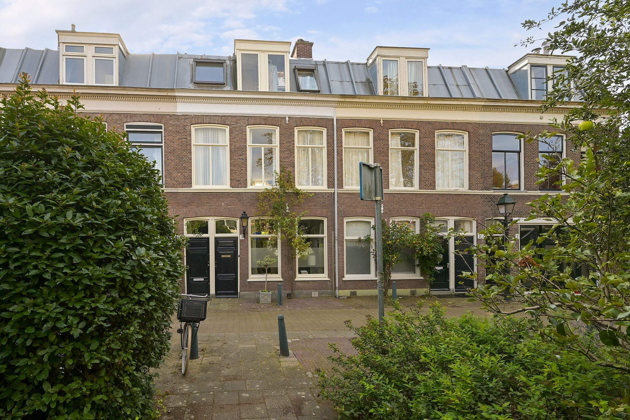 Foto van Curaçaostraat 5, Den Haag