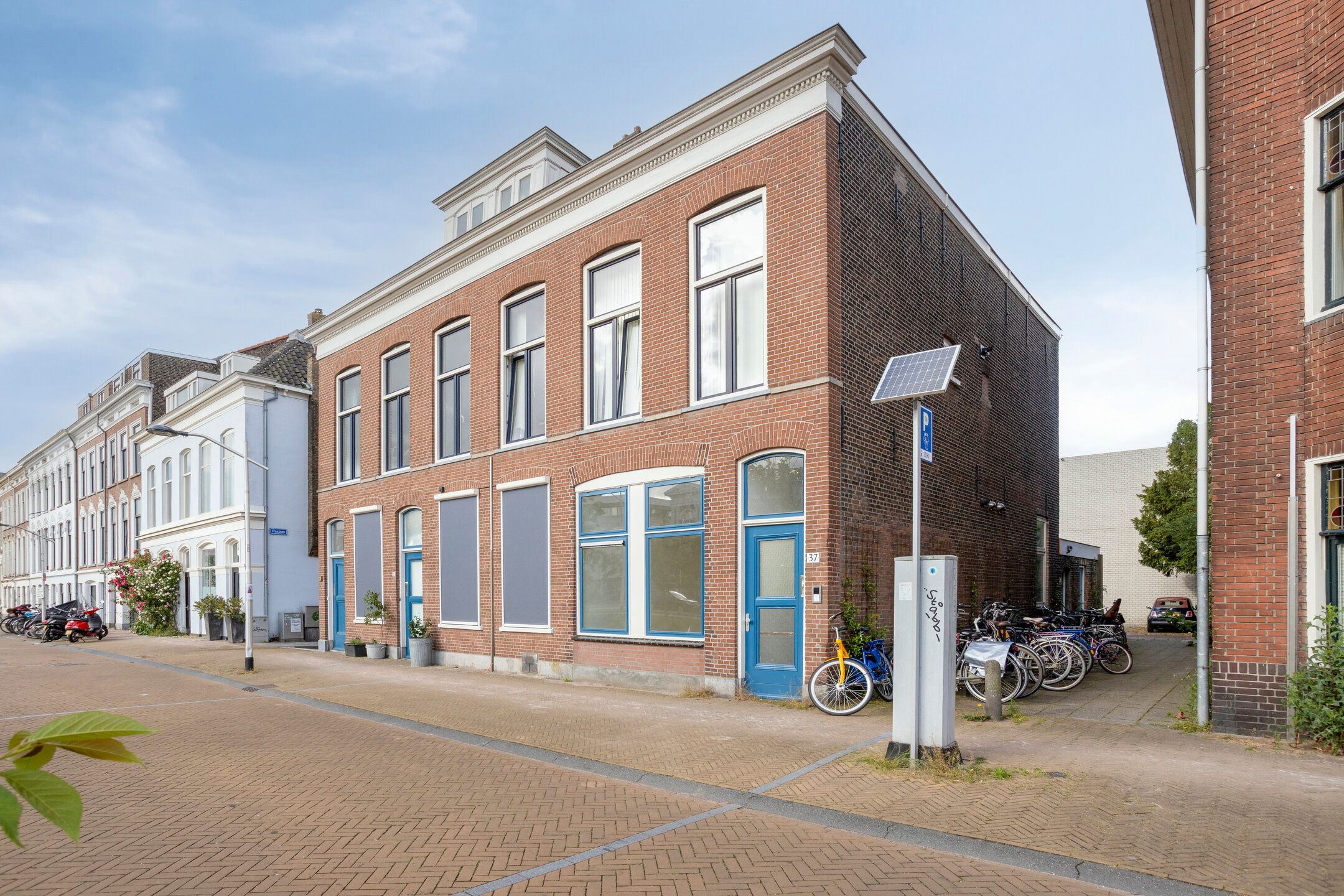 Foto van Spoorsingel 38, Delft