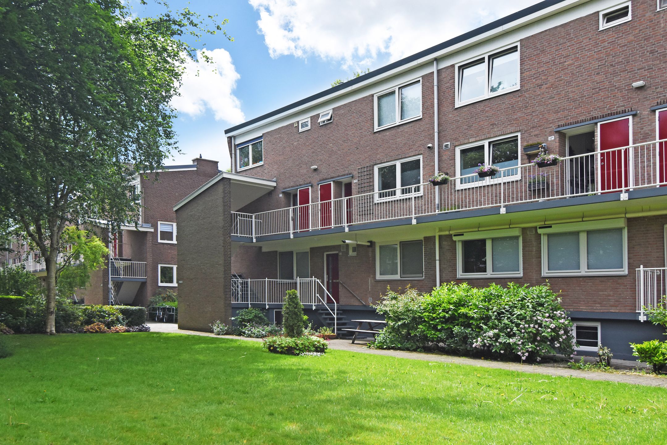 Foto van Van Blommesteinstraat 12, Delft