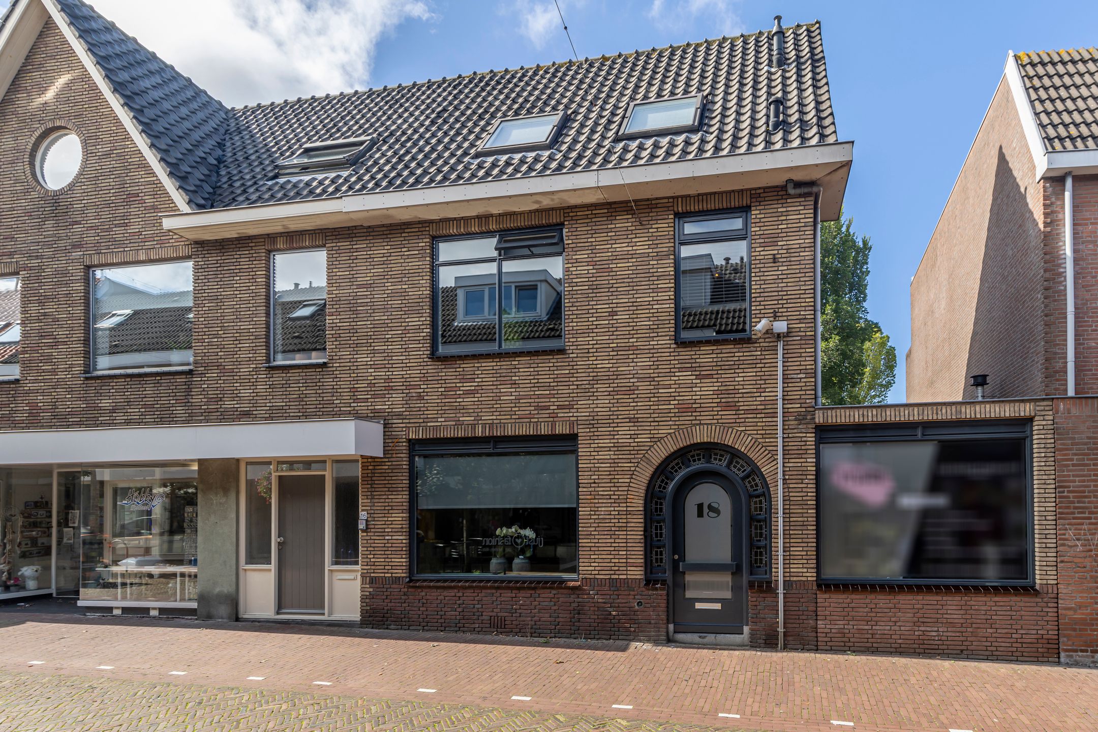 Foto van Molenstraat 18, Monster