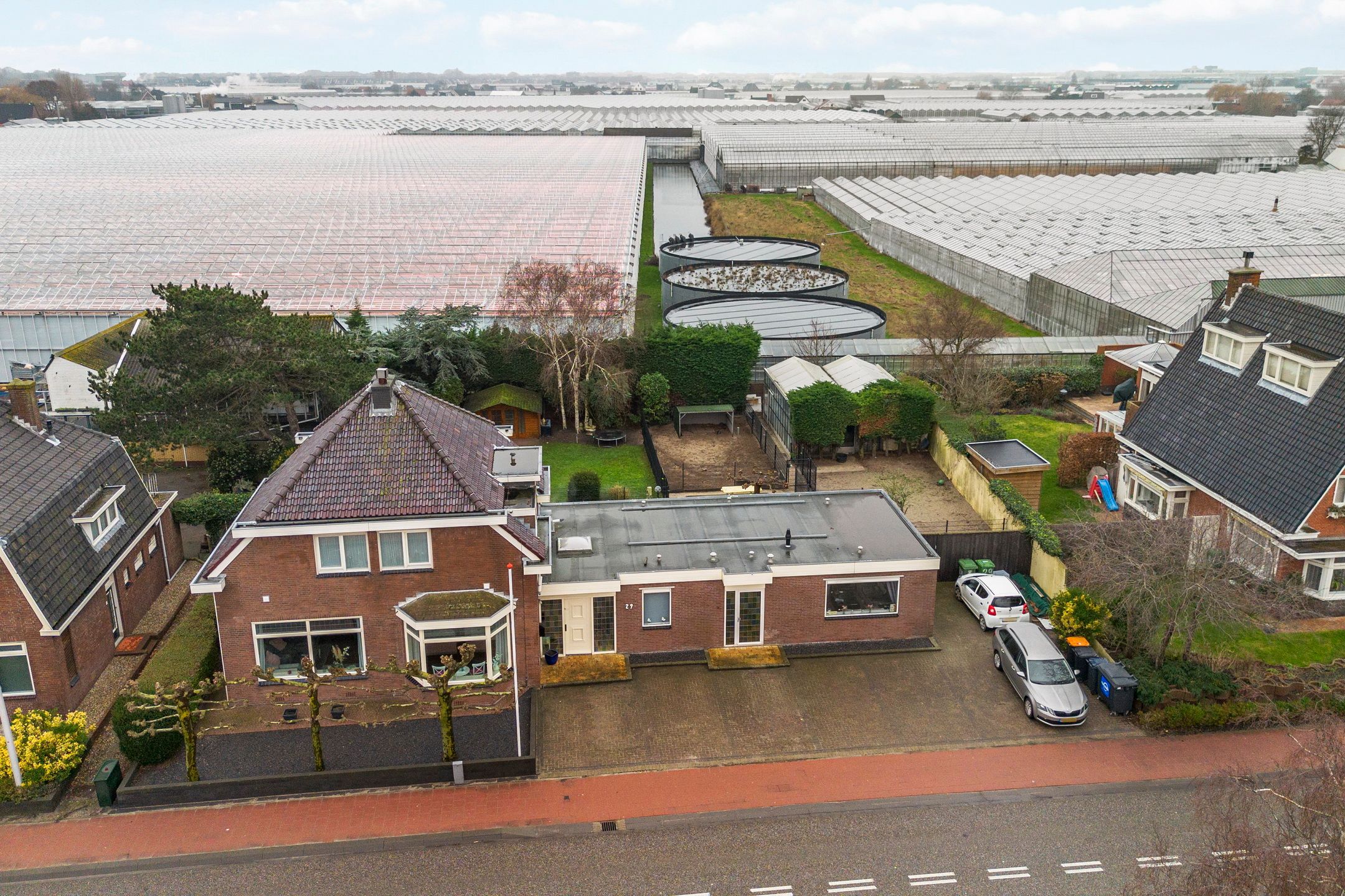 Foto van Zwartendijk 29, Monster