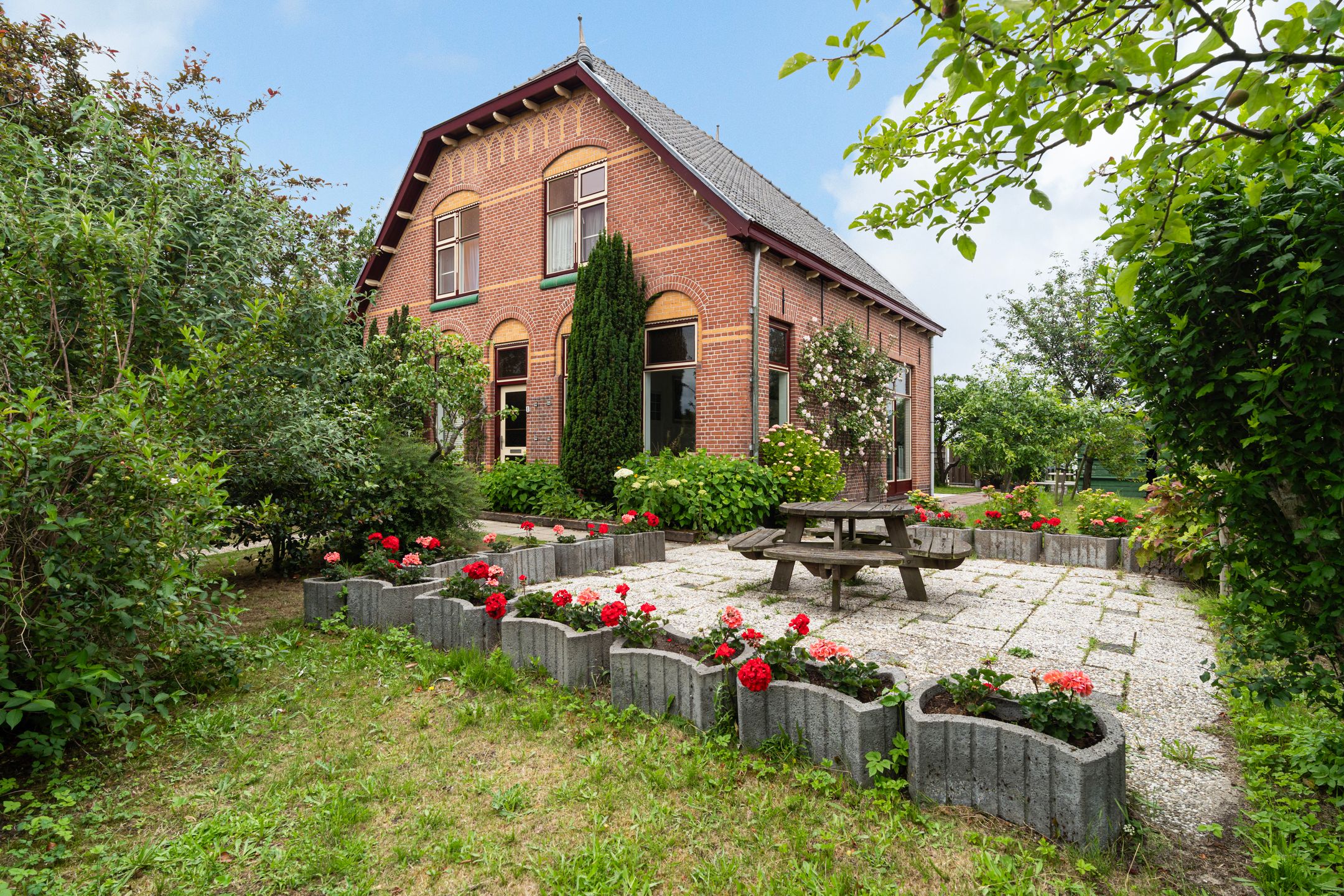 Foto van Vredebestlaan 1, Poeldijk
