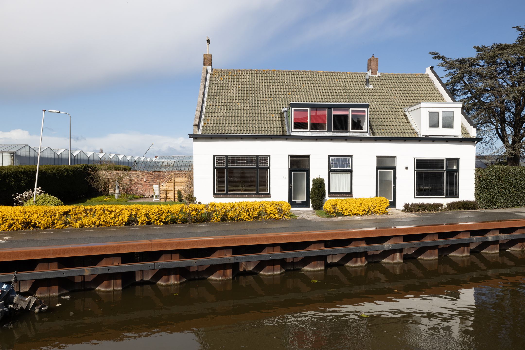 Foto van Vredebestlaan 42, Poeldijk