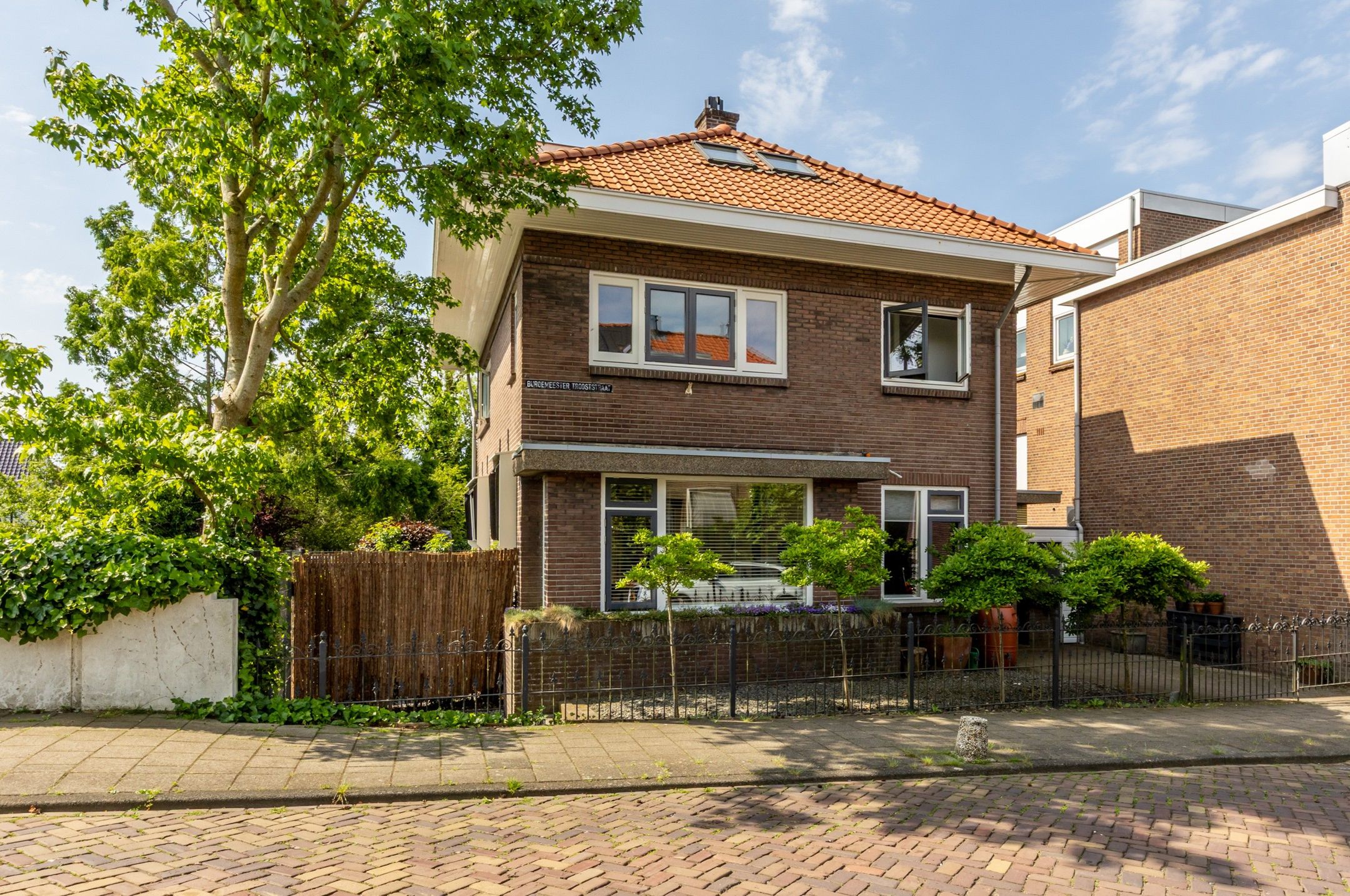 Foto van Burgemeester Trooststraat 2, Waddinxveen
