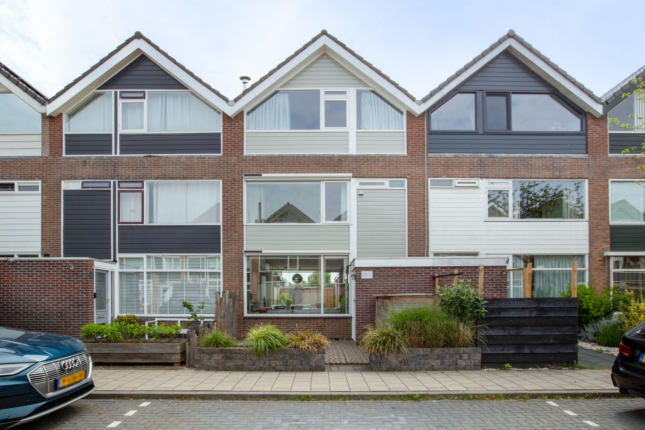 Foto van Van Goghstraat 38, Reeuwijk