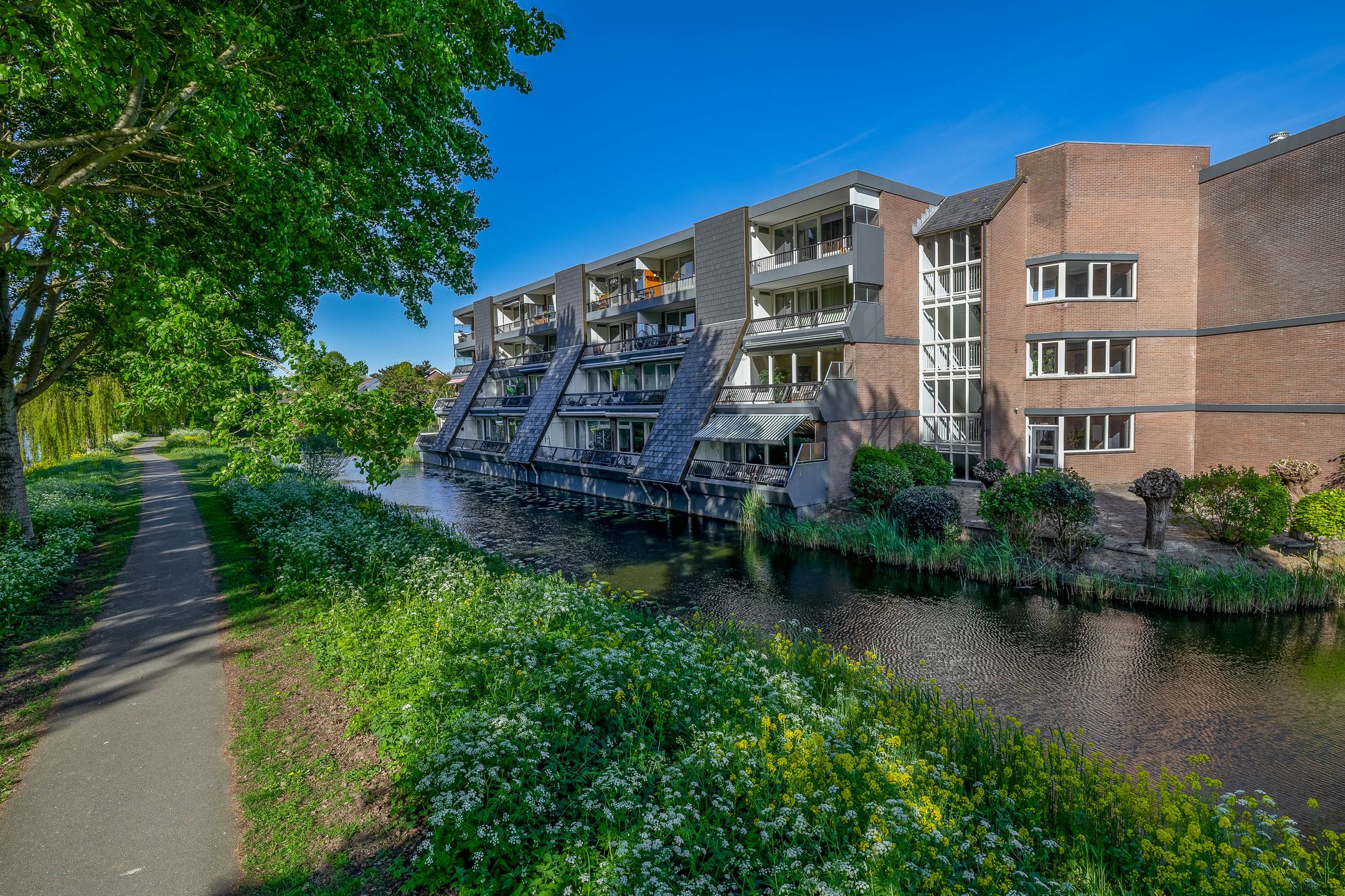 Foto van Louvre 118, Capelle aan den IJssel