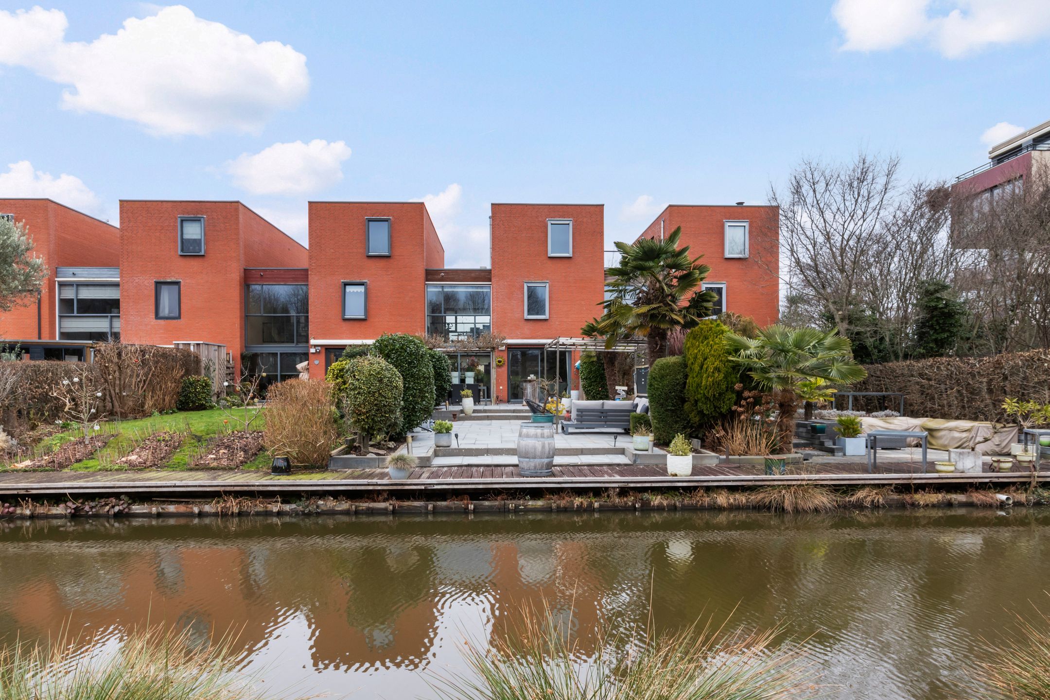 Foto van Burg Van Heugtenlaan 55, Nieuwerkerk aan den IJssel
