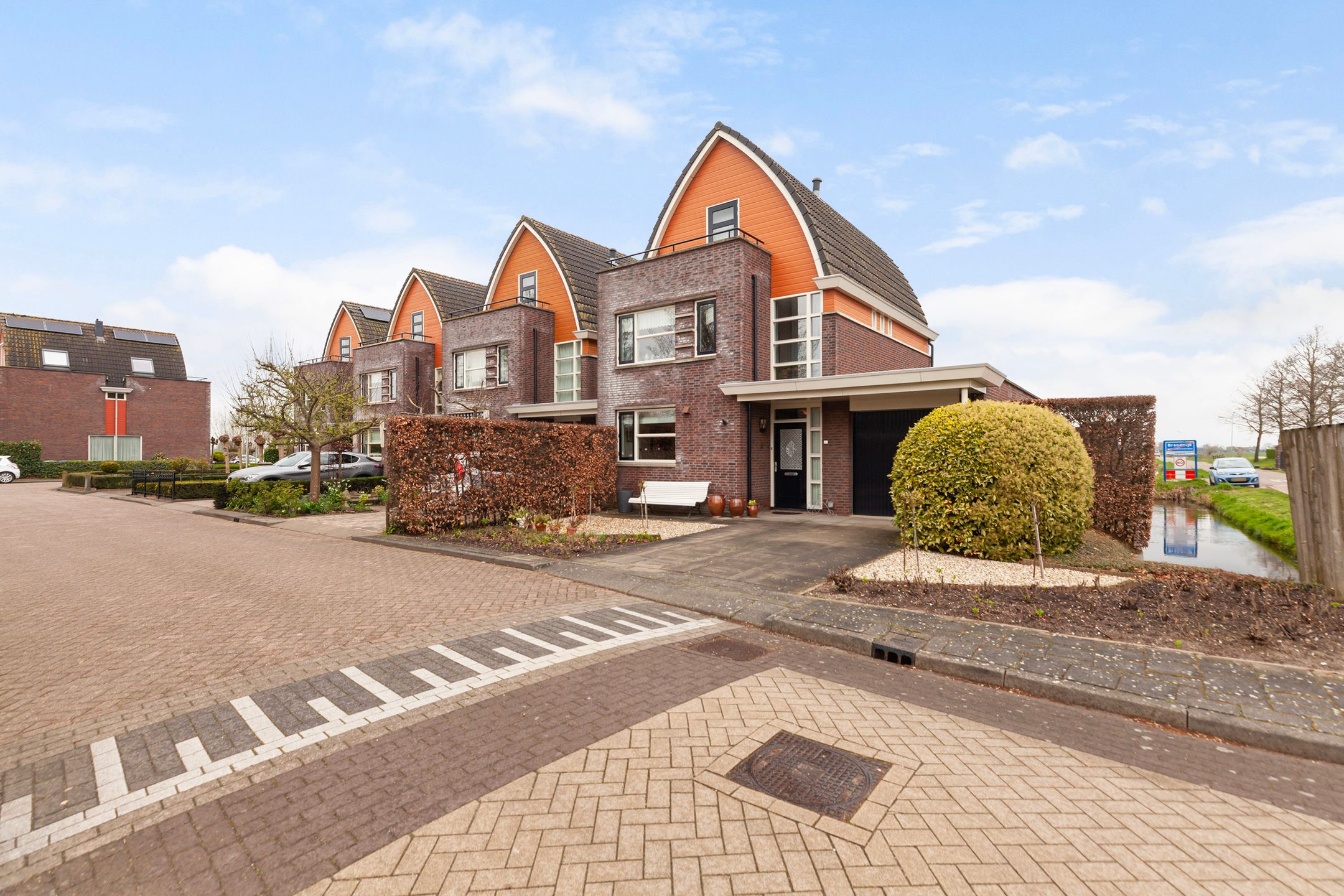 Foto van Kamperfoelie 1, Brandwijk