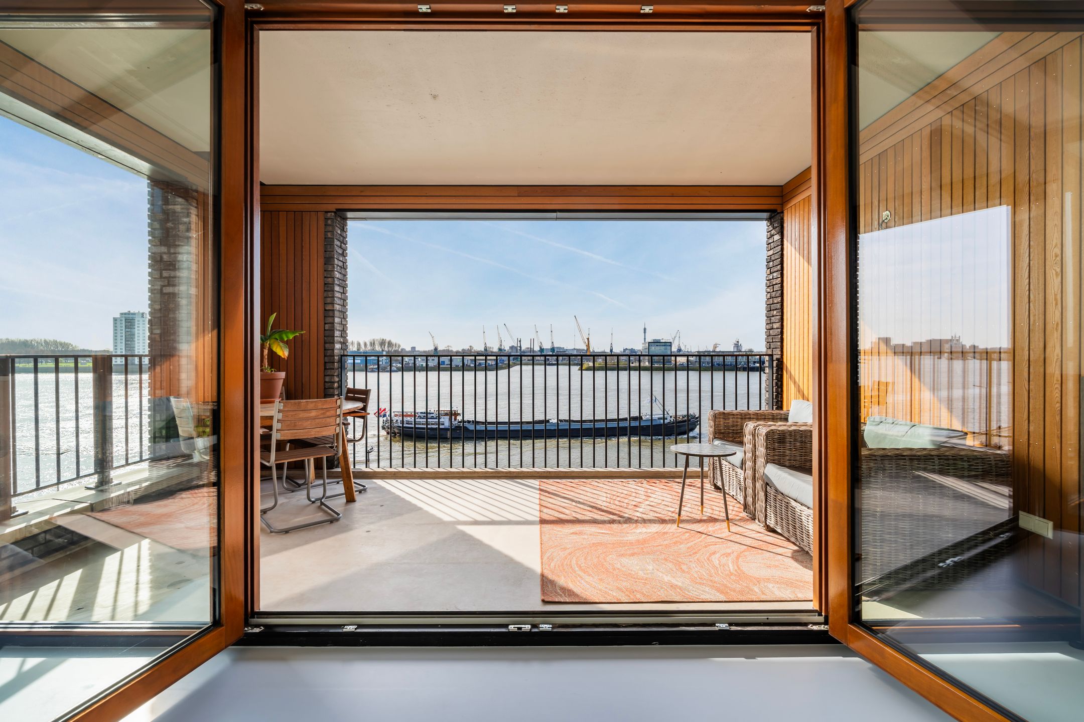 Foto van Loods Bali 25, Rotterdam