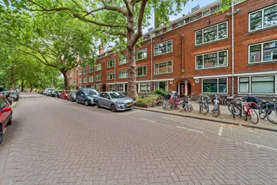 Foto van Mathenesserdijk 240A, Rotterdam Portiekwoning