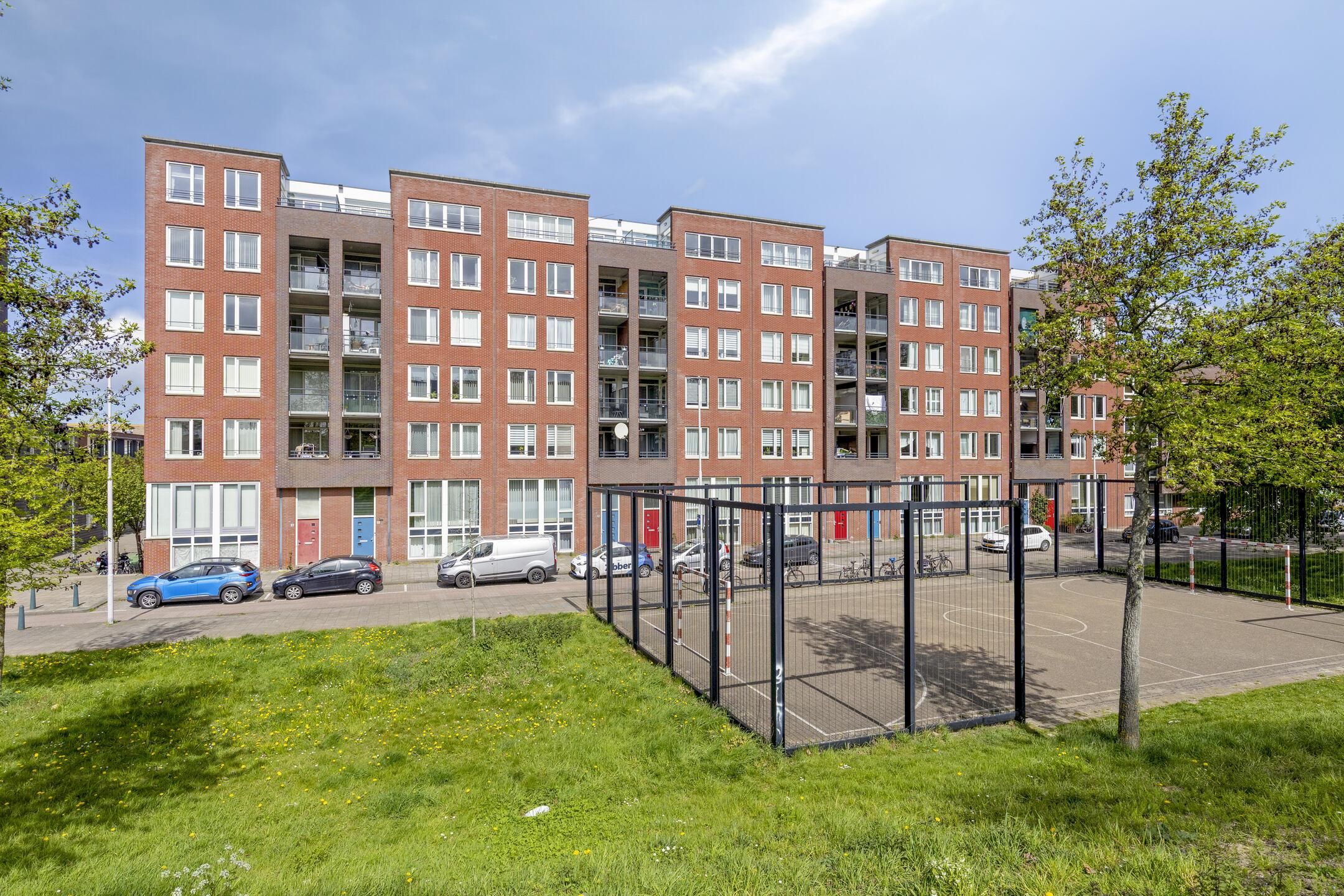 Foto van Piet Paaltjensplein 77, Rotterdam