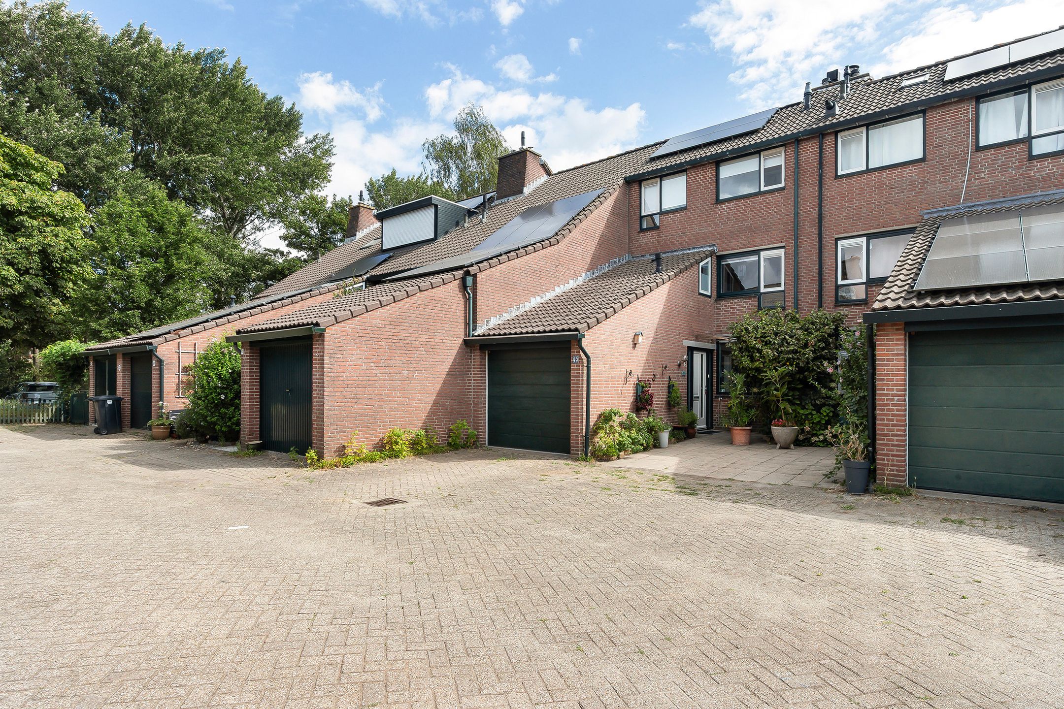 Foto van Inkarnaatklaver 45, Rotterdam
