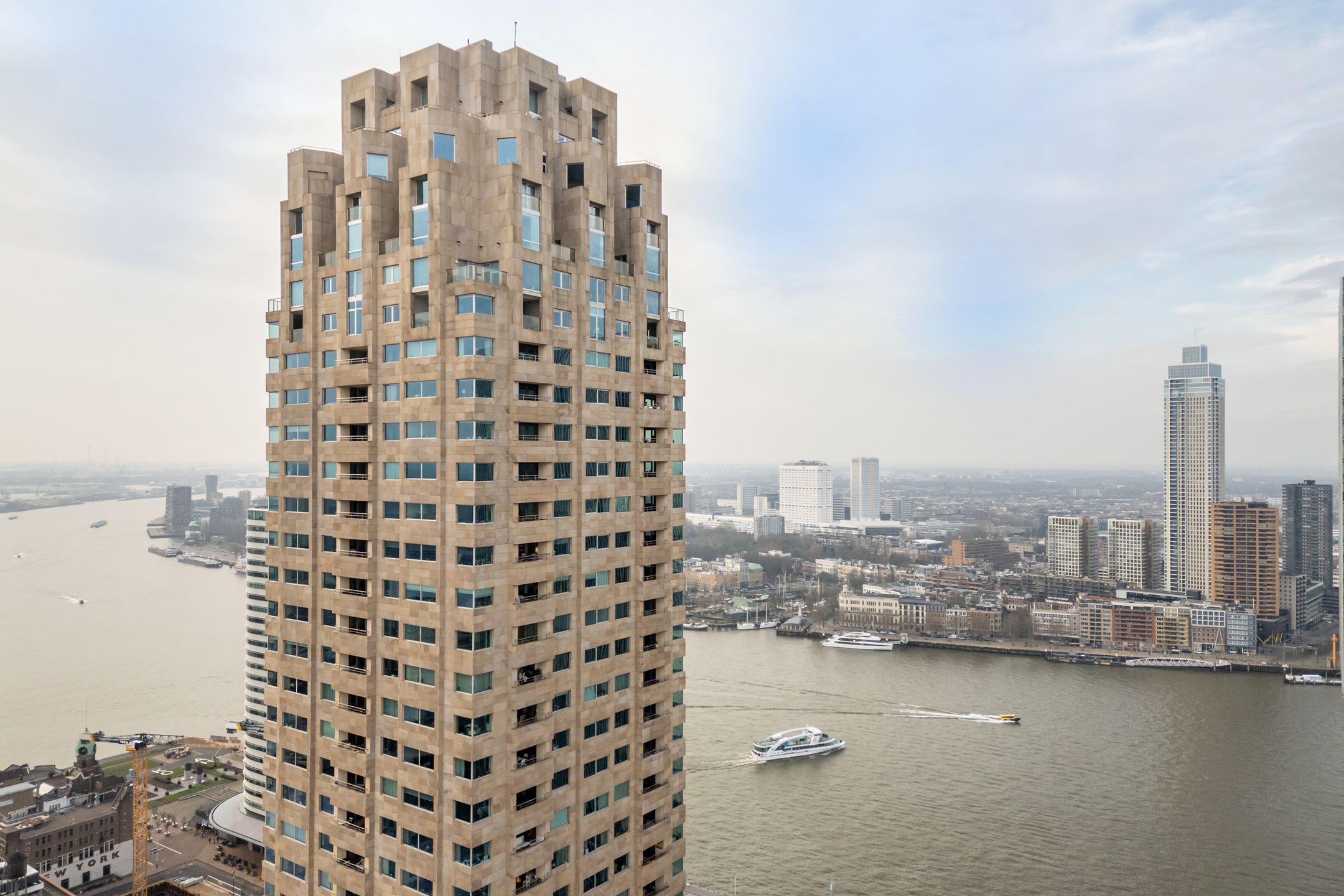 Foto van Van der Hoevenplein 232, Rotterdam