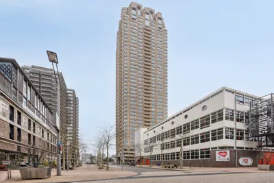 Foto van Van der Hoevenplein 85, Rotterdam