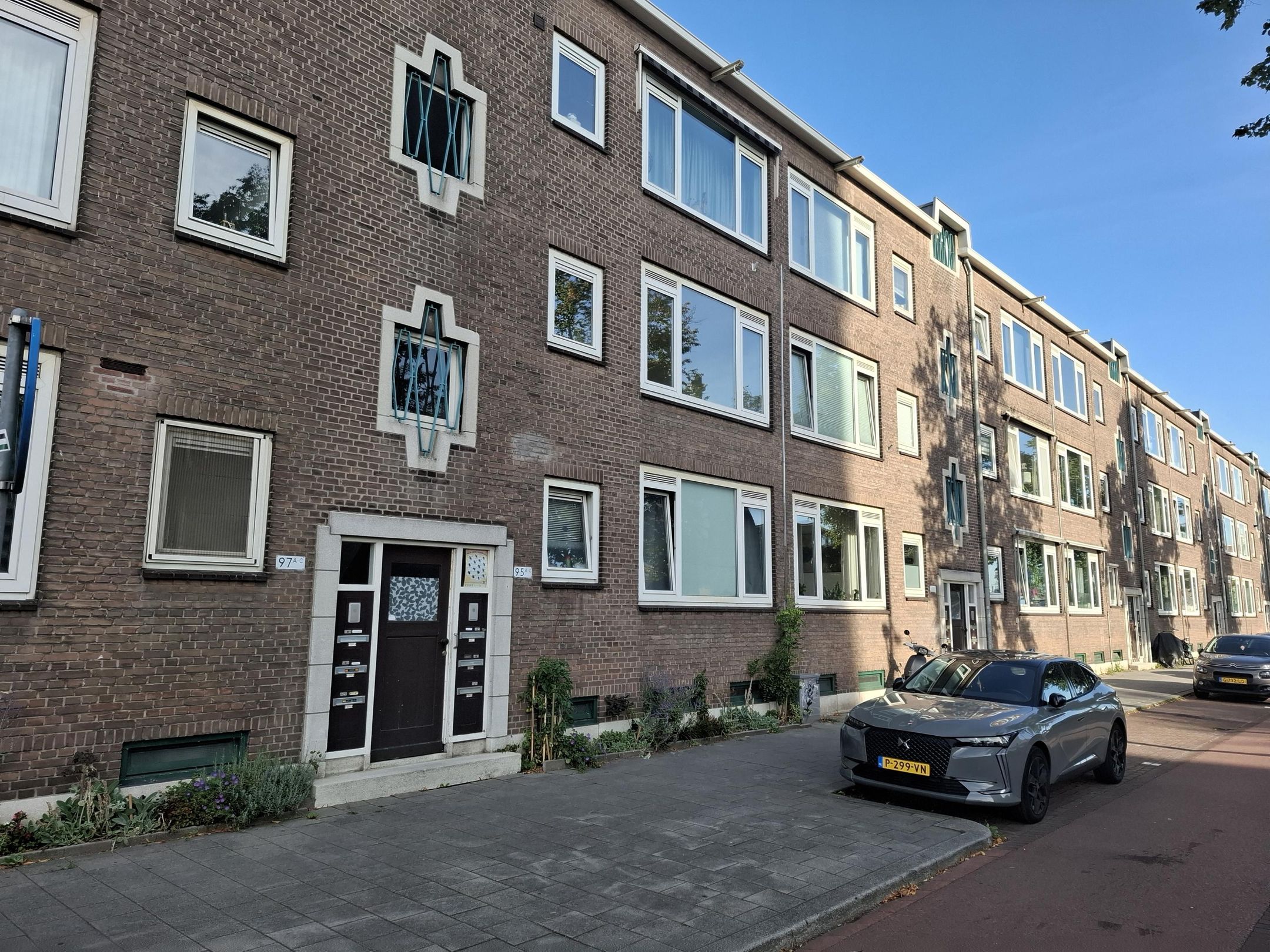 Foto van Dorpsweg 95B, Rotterdam