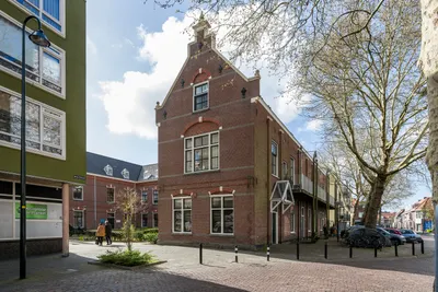 Foto van Weeshuisplein 18, Vlaardingen