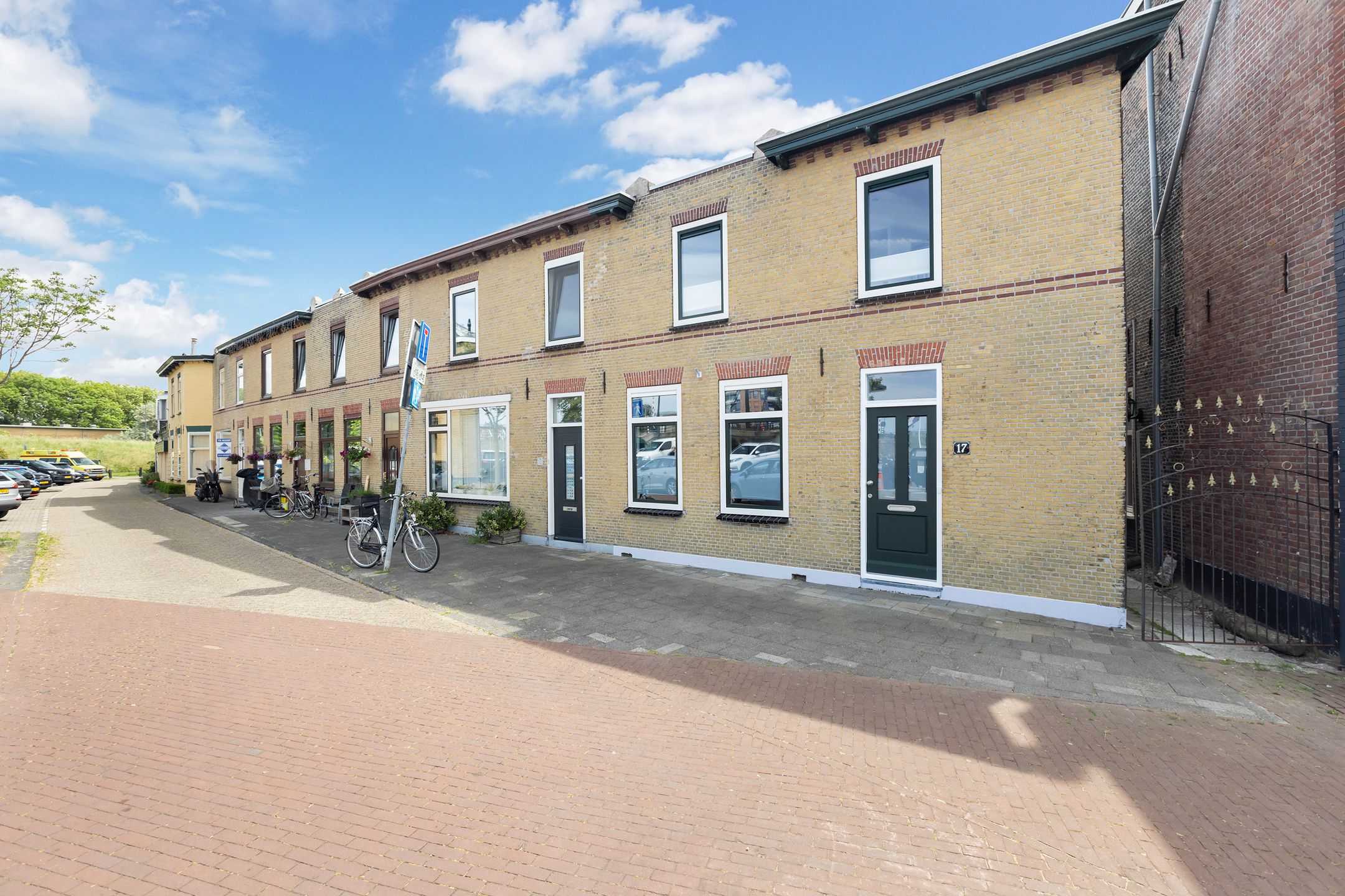 Foto van Burg. De Jonghkade 17, Maassluis