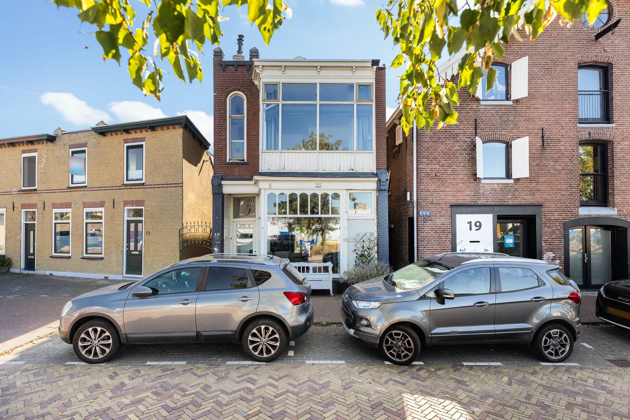 Foto van Burg. De Jonghkade 18, Maassluis