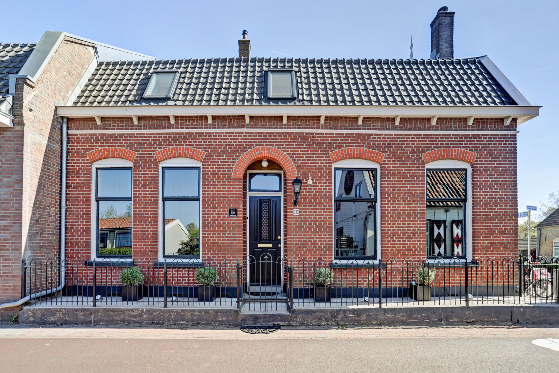 Foto van Dorpsdijk 213, Rhoon