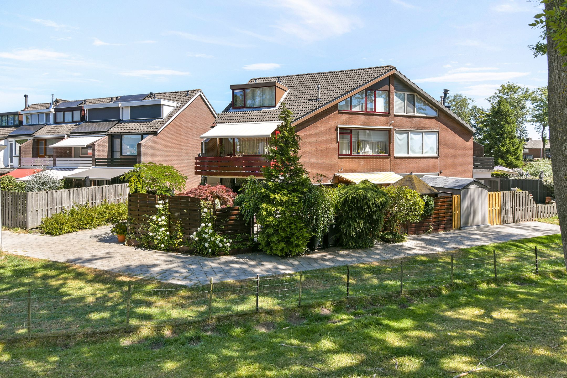 Foto van De Esdoorn 33, Rhoon