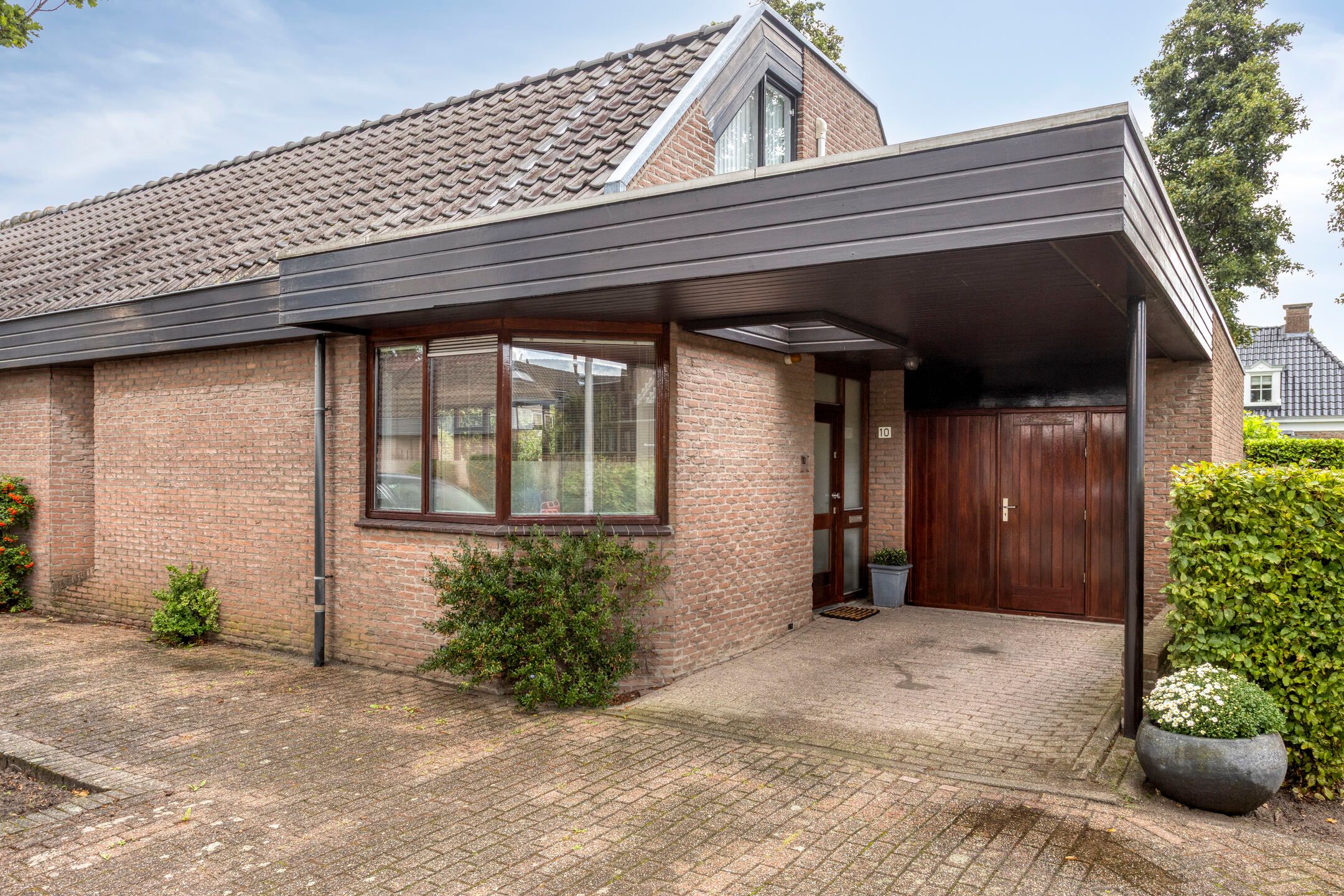 Foto van van Beethovenlaan 10, Rhoon