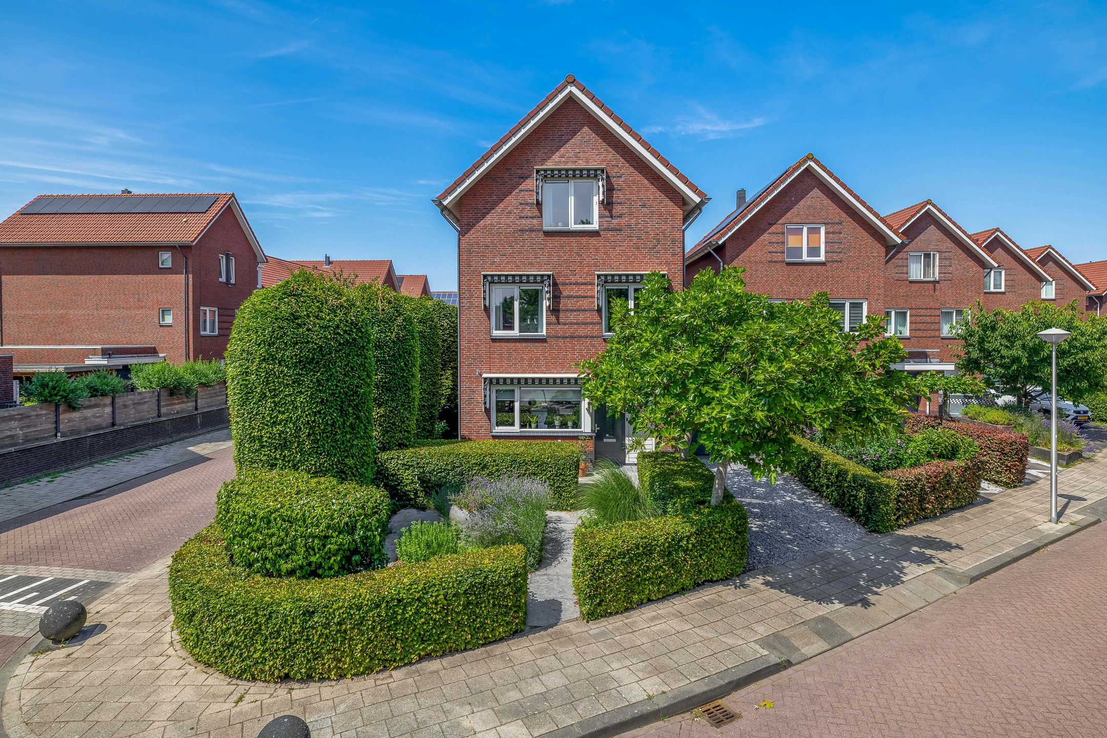 Foto van Regenboog 82, Rhoon