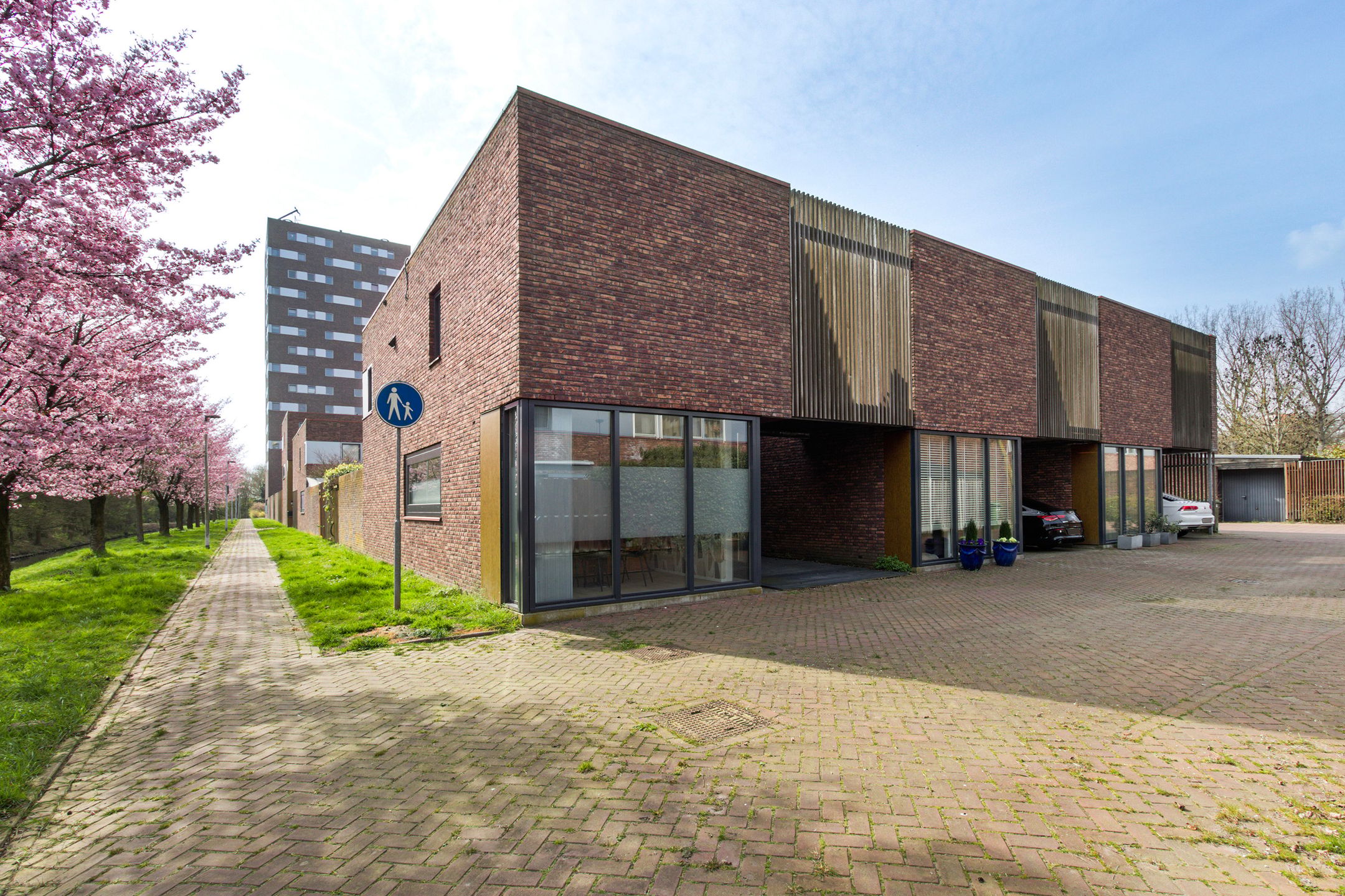 Foto van Zonnebaarsstraat 6, Hoogvliet Rotterdam