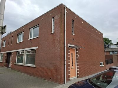 Foto van Platte Driedijk 15, Hoogvliet Rotterdam Eindwoning