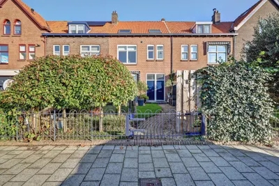 Foto van Burgemeester van Esstraat 144, Pernis Rotterdam