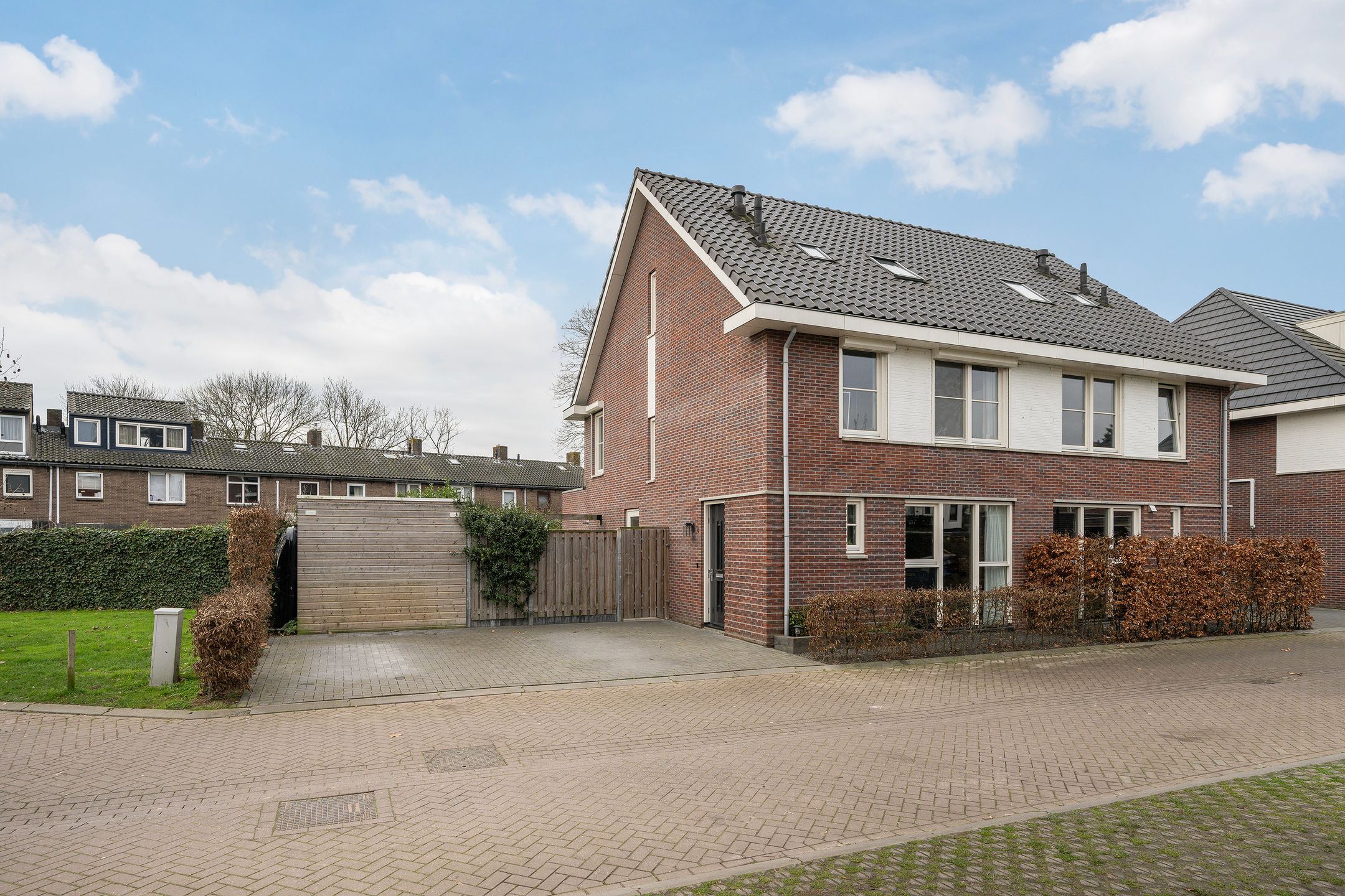 Foto van Voorneveldstraat 6, Pernis Rotterdam