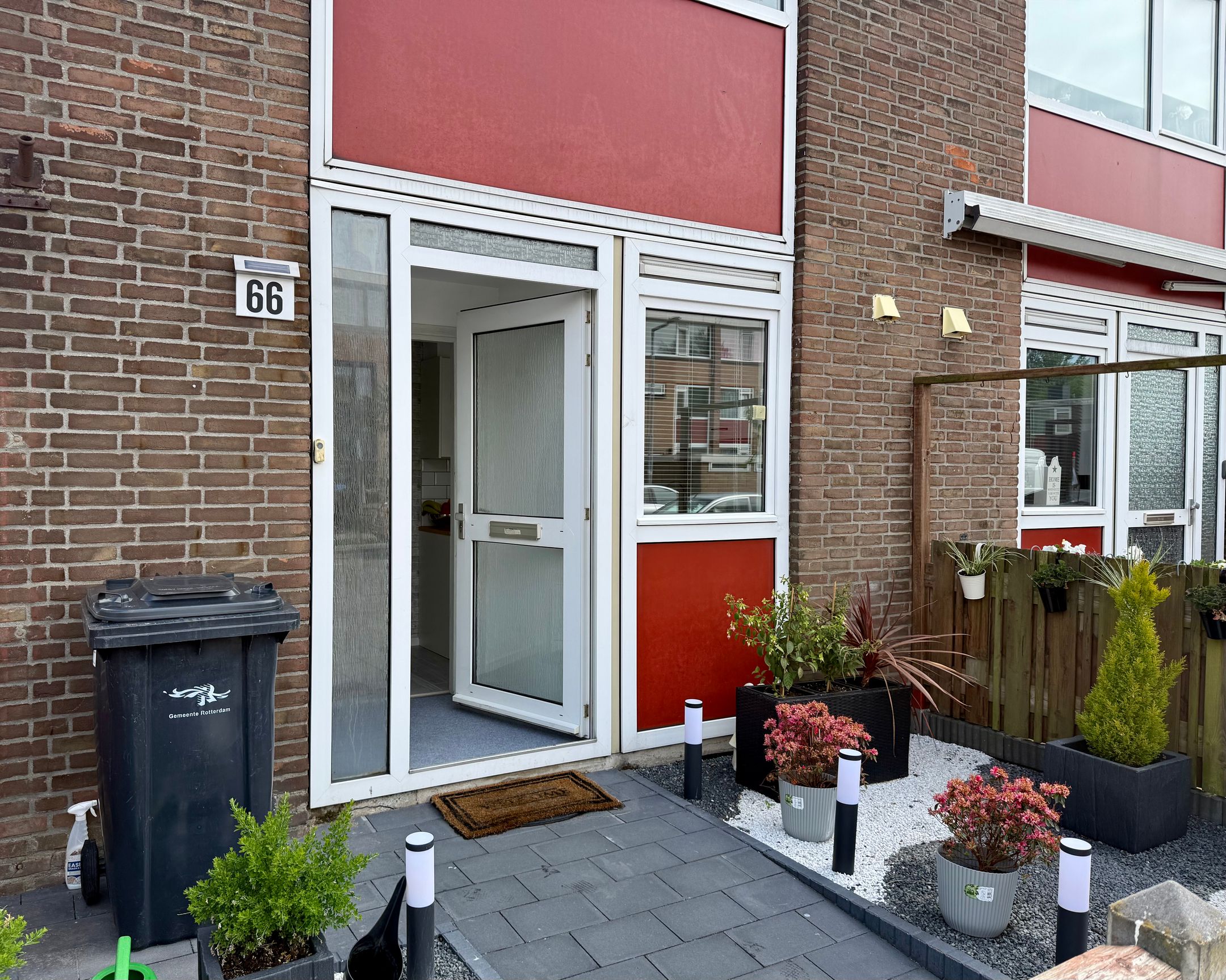 Foto van Van Zyll de Jongstraat 66, Pernis Rotterdam