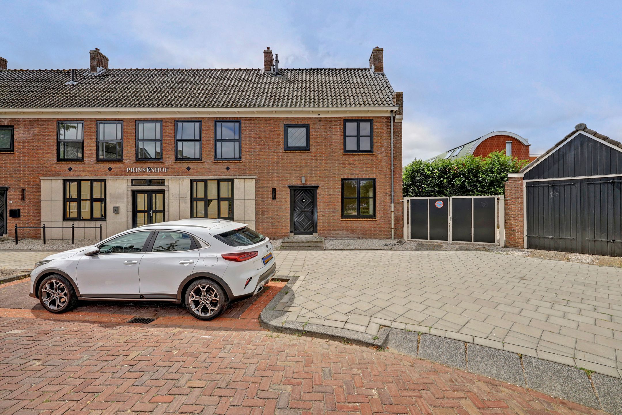Foto van Koningin Julianaplein 11, Spijkenisse