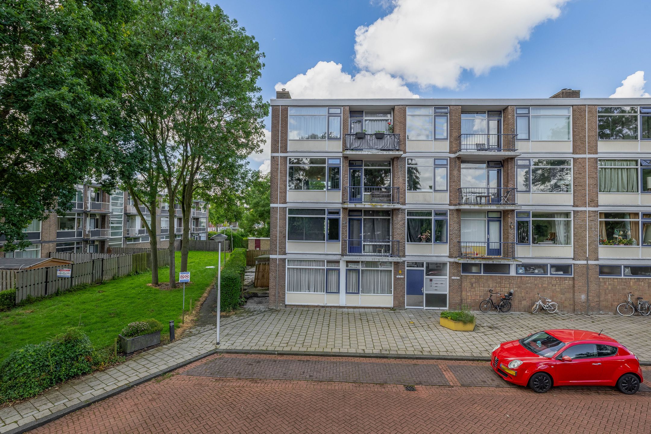 Foto van Lelieplein 1B, Spijkenisse
