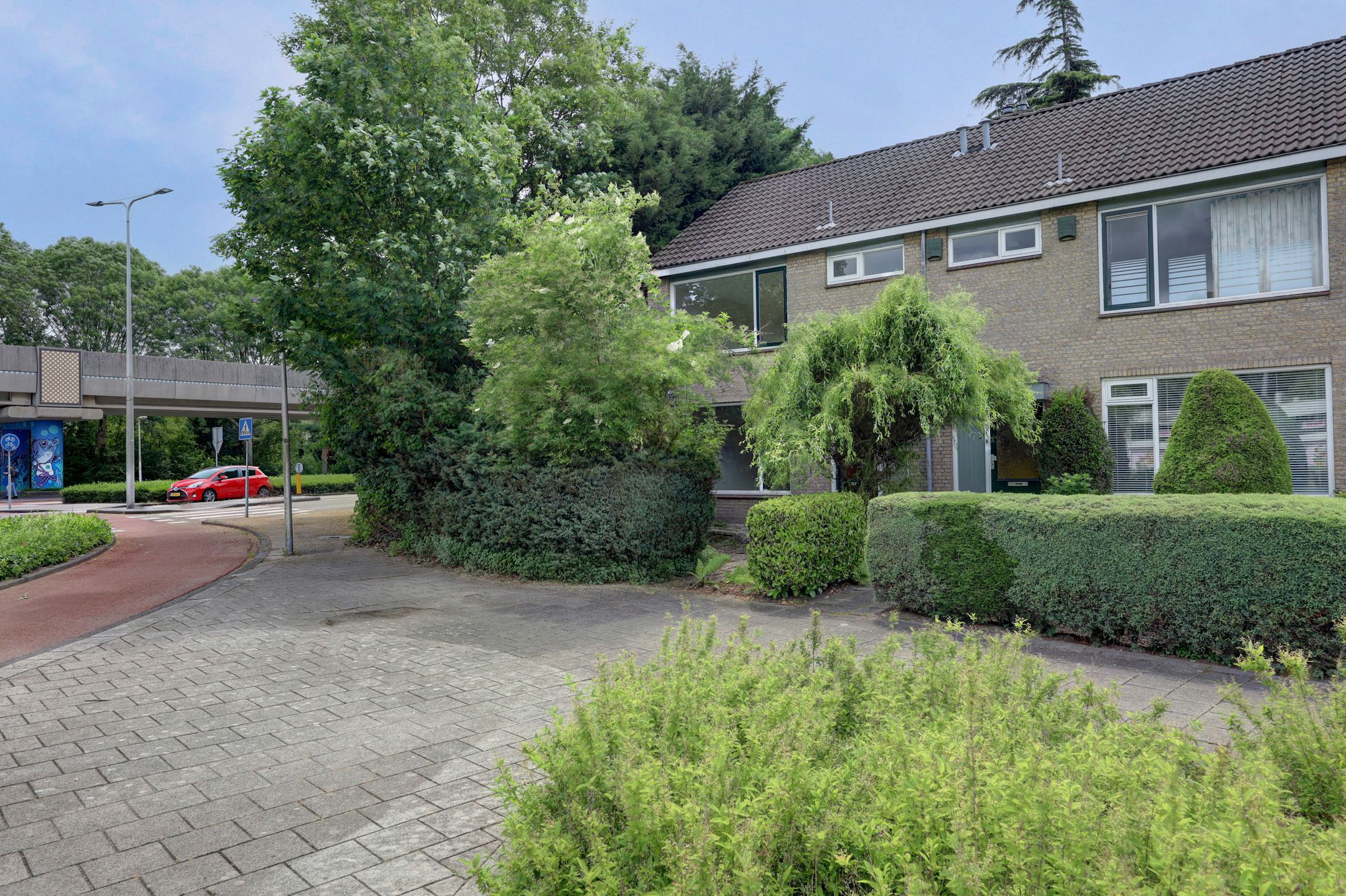 Foto van Planetenplein 1, Spijkenisse