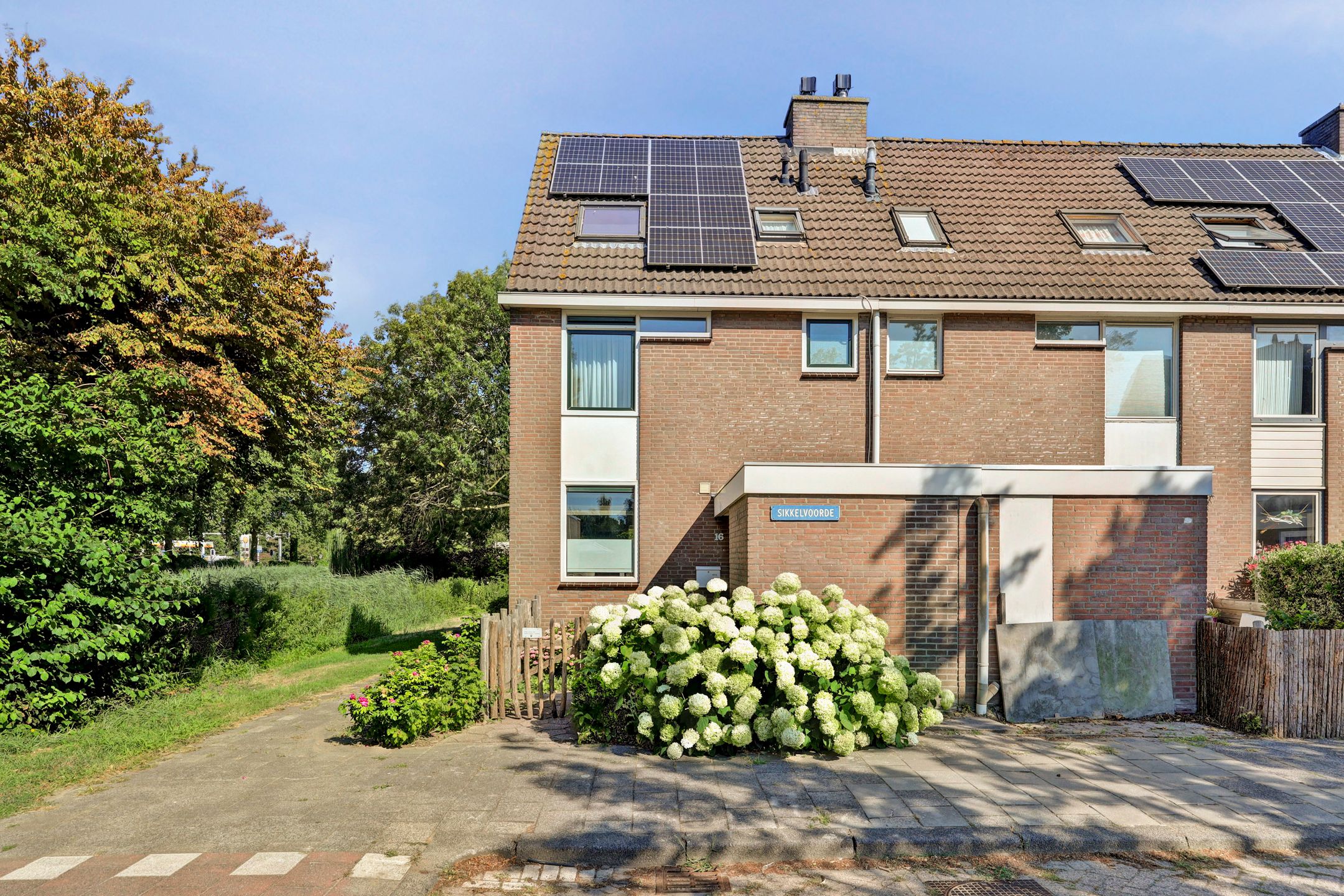 Foto van Sikkelvoorde 16, Spijkenisse