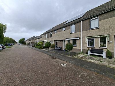 Foto van Ebrostraat 32, Spijkenisse